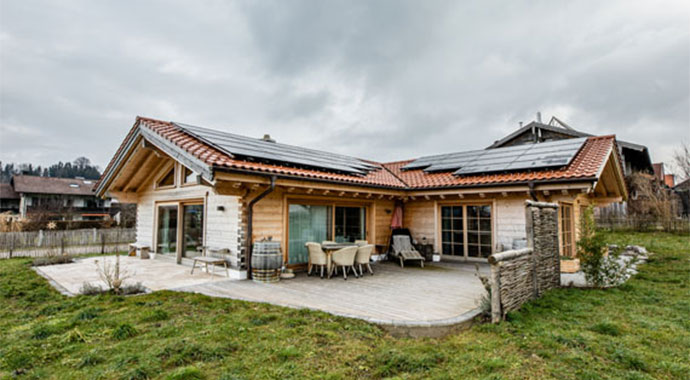 Außenansicht Freiburg von Chiemgauer Holzhaus