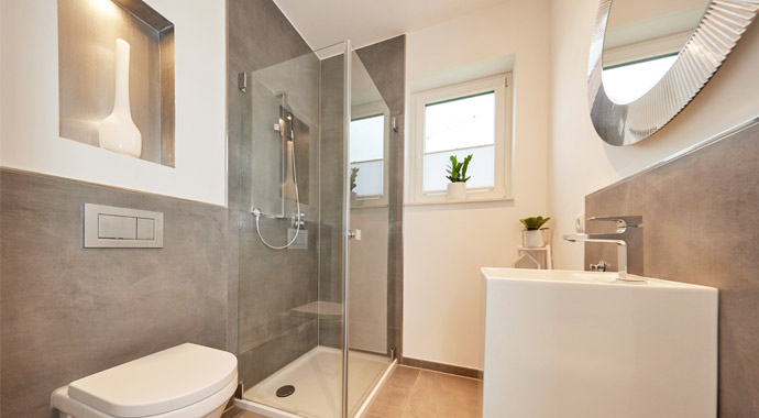 Badezimmer Cesena von GUSSEK HAUS