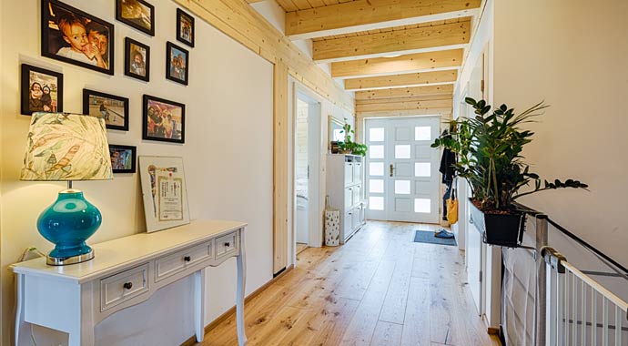 Eingangsbereich Blockhaus Enztal von LéonWood