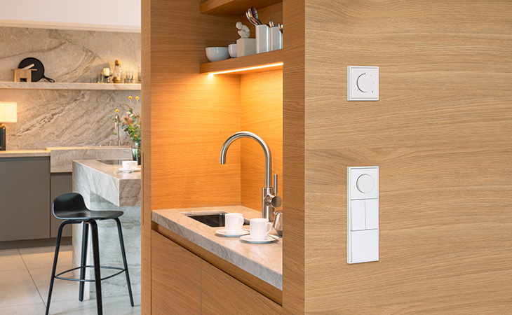 Energiesparen mit Heizungssteuerung | Bild: Jung Energiesparen mit Heizungssteuerung | Bild: Jung