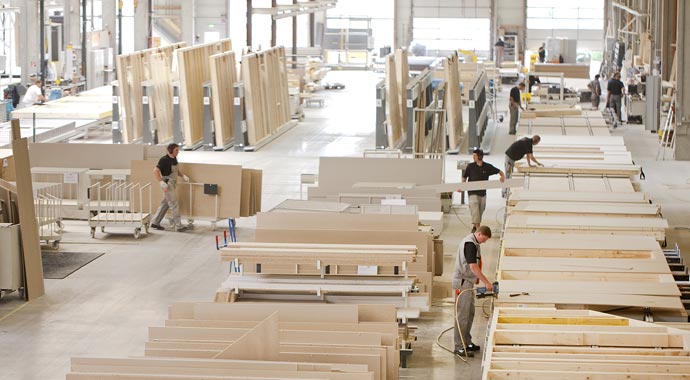 Holz-Fertighaus Produktion bei FingerHaus