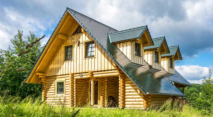 Außenansicht Blockhaus Waldschlösschen von LéonWood
