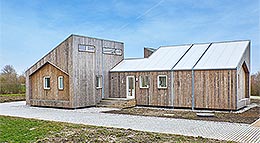 Außenansicht Biologisches Haus von Kebony