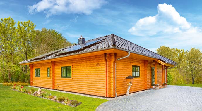 Außenansicht Blockhaus FINNARI von LéonWood