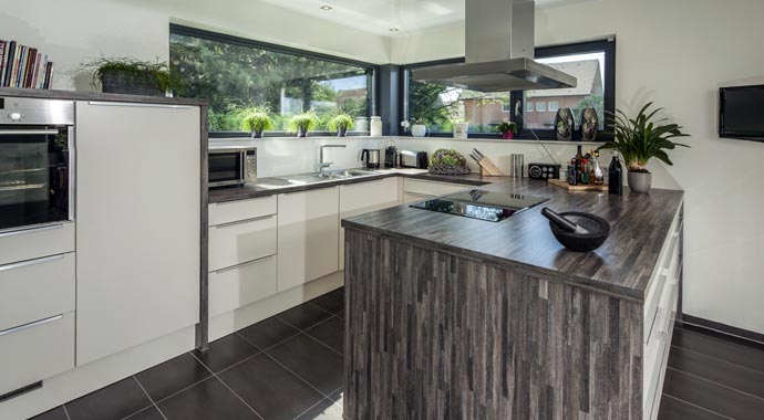 Küche Kundenhaus Vettel von BAUMEISTER-HAUS