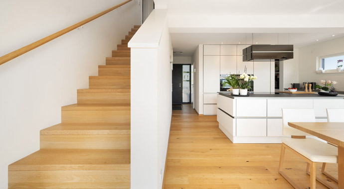 Treppenhaus Haus Moosthenning von Regnauer Hausbau