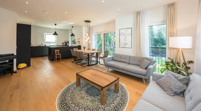 Wohnbereich Stadtvilla Lugana von Roth-Massivhaus