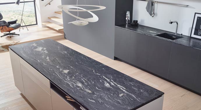 Naturstein-Arbeitsplatte Black Cosmic strukturiert