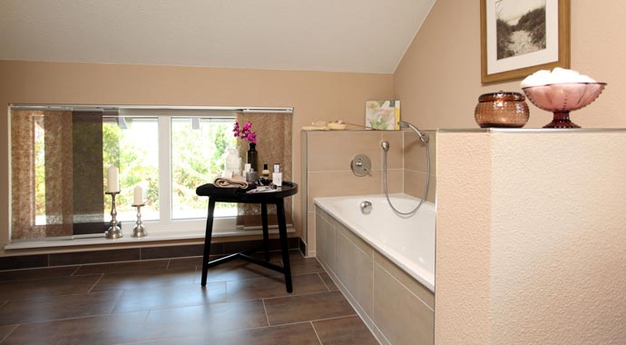 FingerHaus Musterhaus Medley Badezimmer