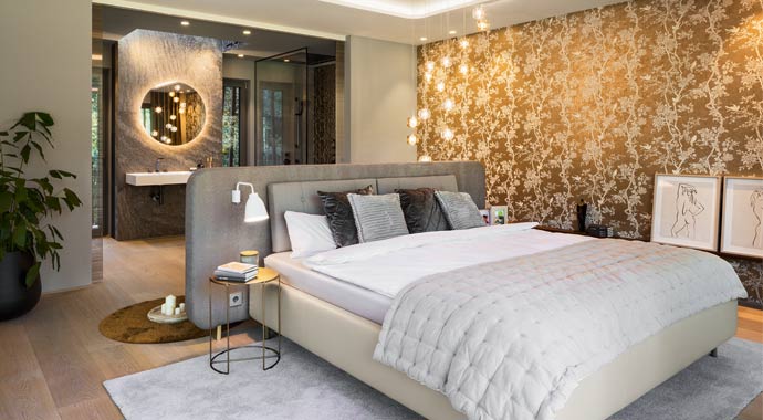 Schlafzimmer Musterhaus Rheinau-Linx – Luxusvilla von WeberHaus