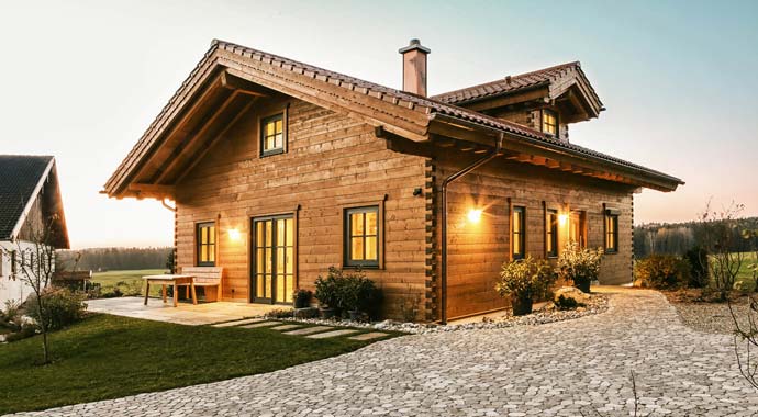 Außenansicht Blockhaus Halfing von Chiemgauer Holzhaus