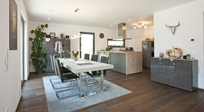 Essbereich Kundenhaus HILZENDEGEN von Living Fertighaus