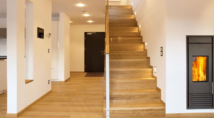 Fertighaus Weiss Musterhaus Plusenergiehaus Ulm Treppe