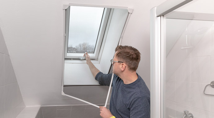 Insektenschutz für Dachfenster von Schellenberg Insektenschutz für Dachfenster von Schellenberg