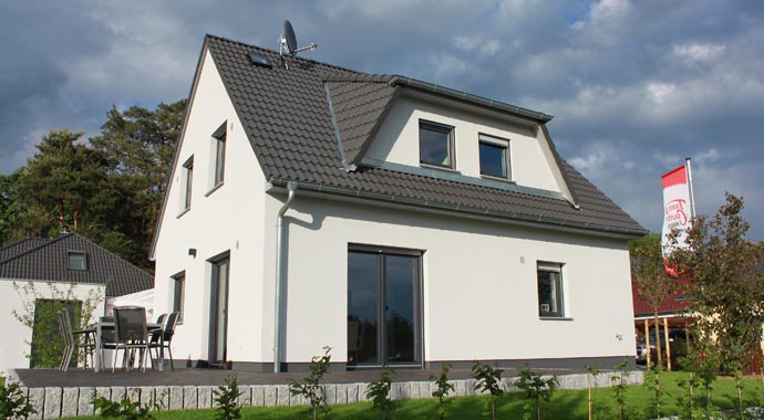 Town & Country Haus Musterhaus Raumwunder 100 - elegance Außenansicht