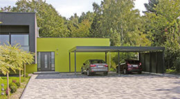 Grundstücke weisen oft unterschiedliche Geländehöhen auf. Ein flexibles Carport-System aus Stahl ist da die richtige Lösung. 