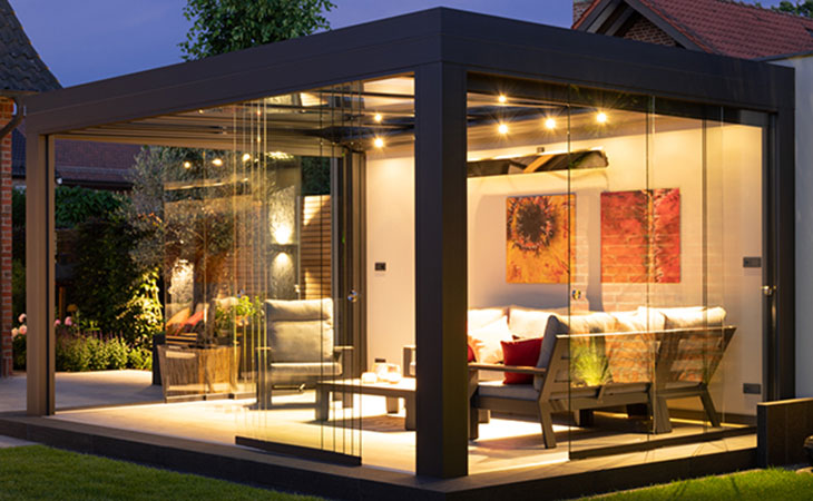 Überdachte Terrasse mit LED_Beleuchtung Überdachte Terrasse mit LED-Beleuchtung