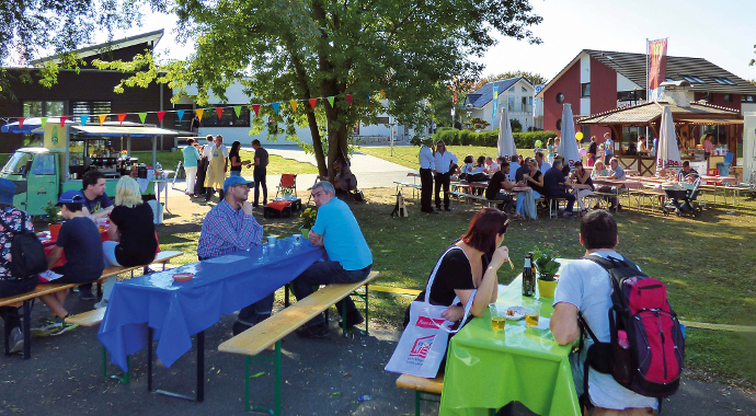 Tag der Musterhäuser im Deutschen Fertighaus Center Mannheim
