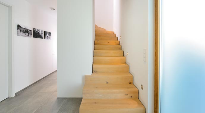 Gruber Holzhaus Haus Silbereiche Treppenhaus