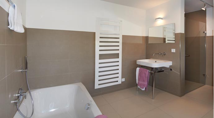 R 111.20 Musterhaus Mannheim von Fingerhut Haus Badezimmer