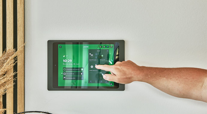 SmartHome-Zentrale Haus Dietrich von Fertighaus WEISS