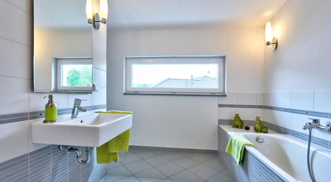 Helma Eigenheimbau Musterhaus bei Frankfurt Badezimmer