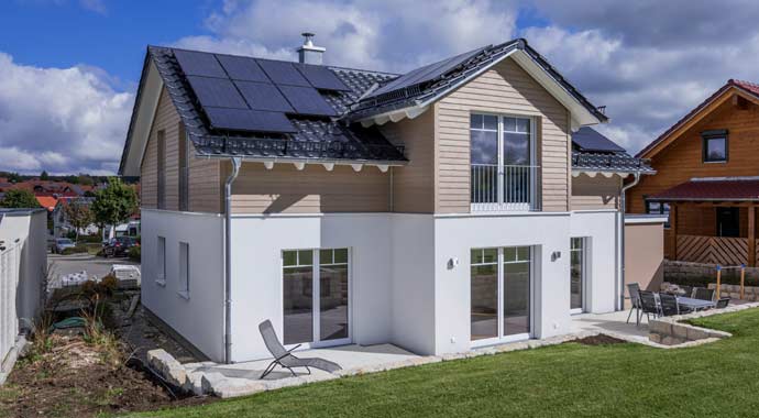 Außenansicht Haus Erkenbrechtsweiler von Kitzlinger Haus