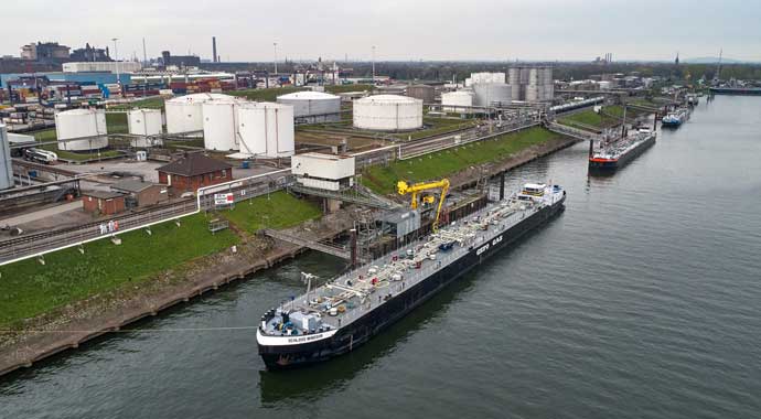 Erste Schiffsladung BioLPG erreicht Duisburger Hafen