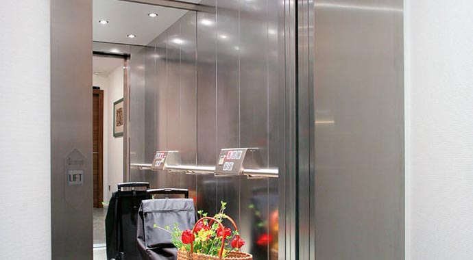 SchwörerHaus Musterhaus Plan E 20-263.1 Aufzug