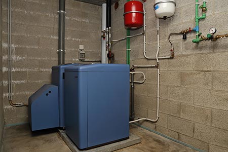 Symbolbild alte Heizung