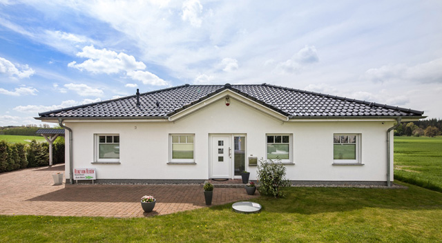 Musterhaus Tessin Außenansicht Eingang