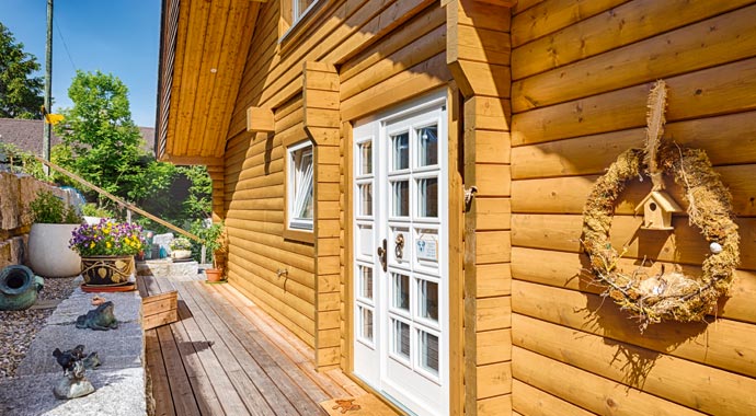 Hauseingang Blockhaus Neu Finnland von LéonWood