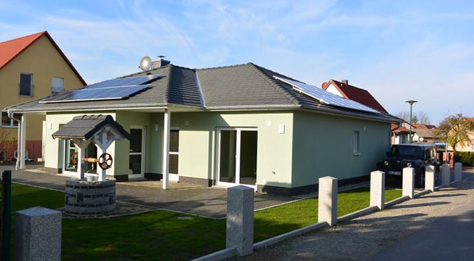 Town & Country Haus Musterhaus Bungalow 128 Außenansicht