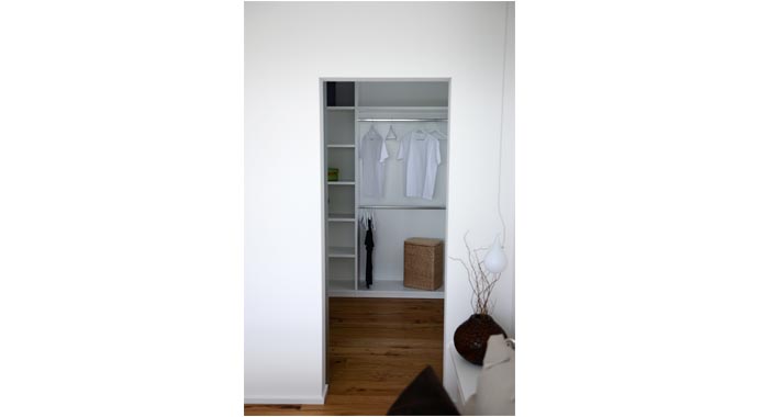 FBW Fertigbauwochner Musterhaus Rheinhausen Kleiderschrank