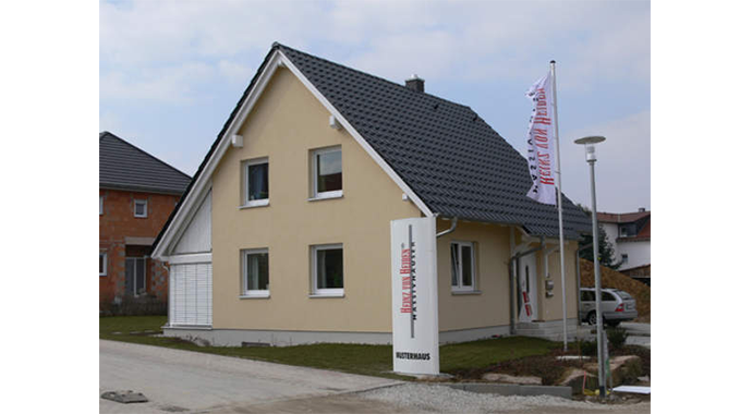 Heinz von Heiden Musterhaus Niederdorfelden Außenansicht