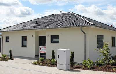 Town & Country Haus Musterhaus Winkelbungalow 108 Außenansicht