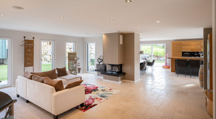 Wohnbereich Frei geplantes Einfamilienhaus von Ytong Bausatzhaus
